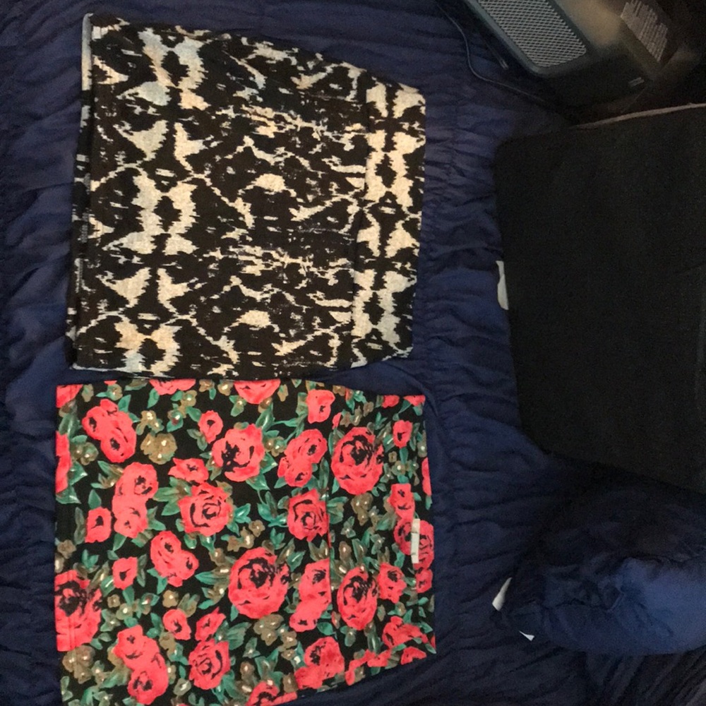 2 skirts (m)